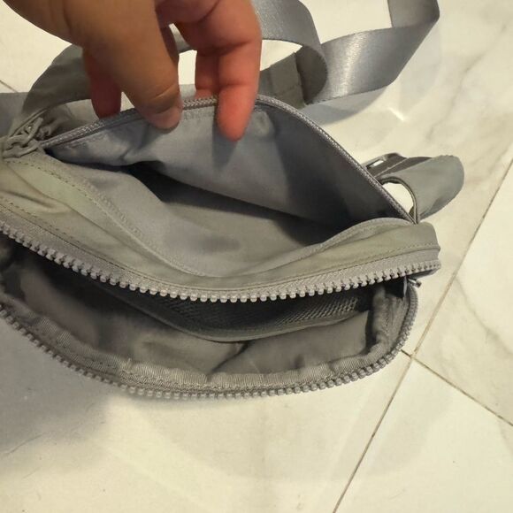 Lululemon Gray Belt Bag #12 - Picture 7 of 9